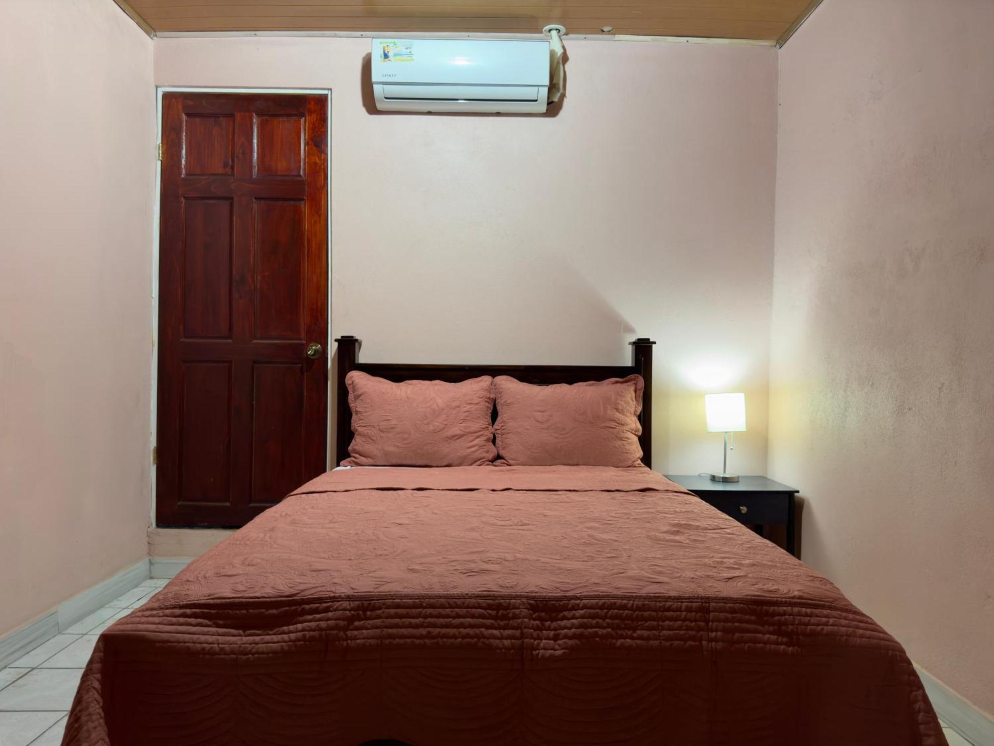 Casa Quepos Hotell Eksteriør bilde