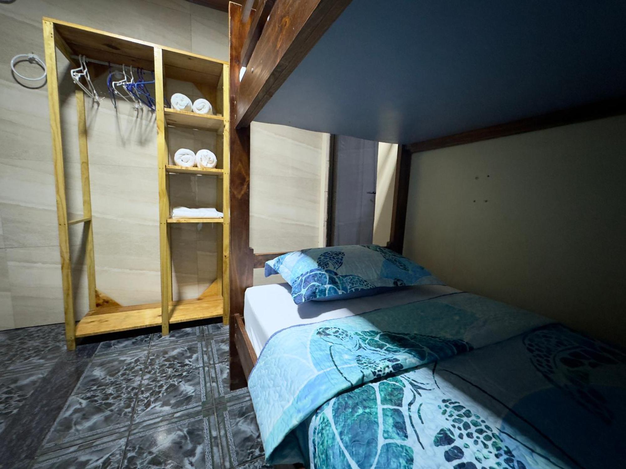 Casa Quepos Hotell Eksteriør bilde