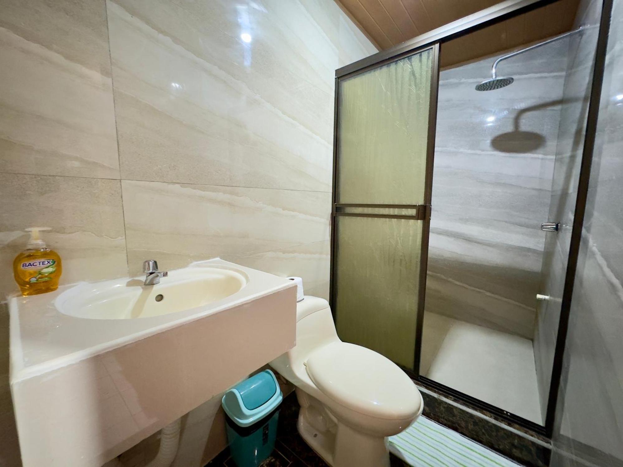 Casa Quepos Hotell Eksteriør bilde