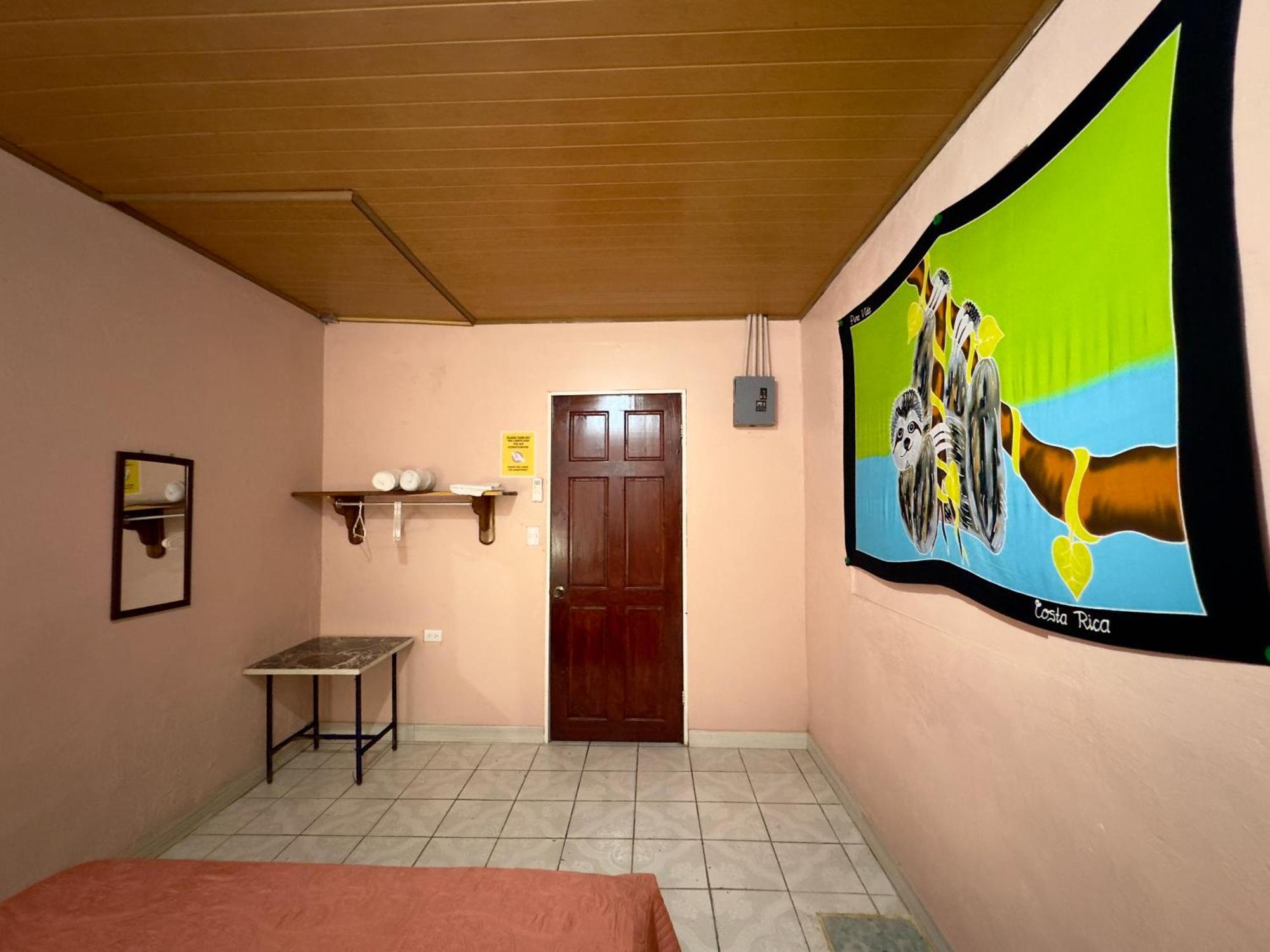 Casa Quepos Hotell Eksteriør bilde