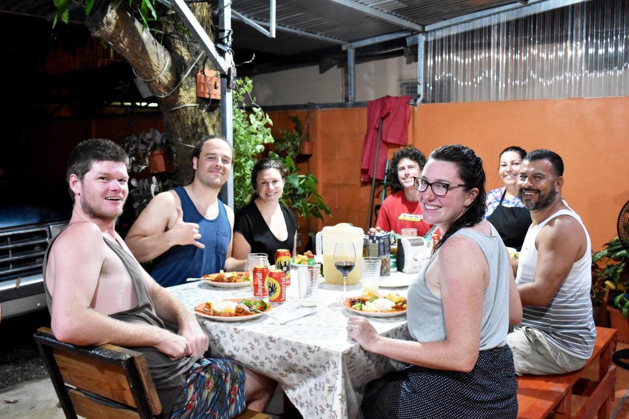 Casa Quepos Hotell Eksteriør bilde
